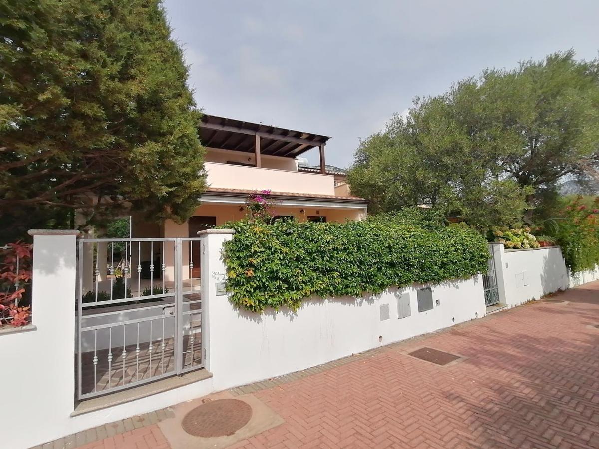 Casa Vacanze Villa Rosa Cala Gonone Ngoại thất bức ảnh